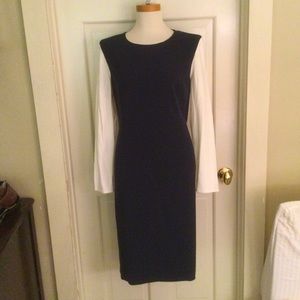 NWOT!  Worth Navy and Flannel White Techno Gab Ponte Sleeve Dress
